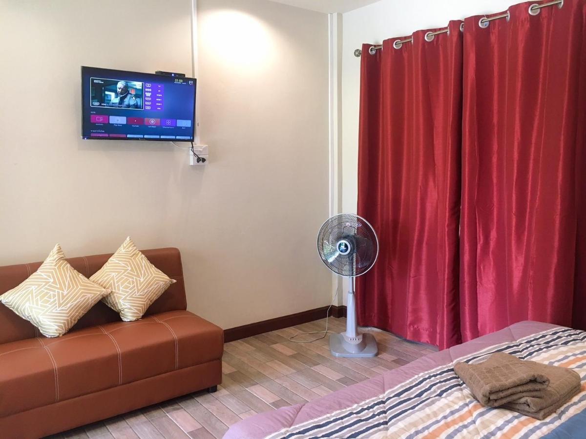 Hotel นพรัตน์การ์เด้นฮิลล์ Uthai Thani Zewnętrze zdjęcie